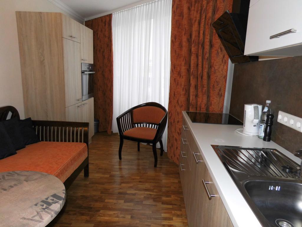 Aparthotel Guzulka & Restaurant Berlin Exteriör bild