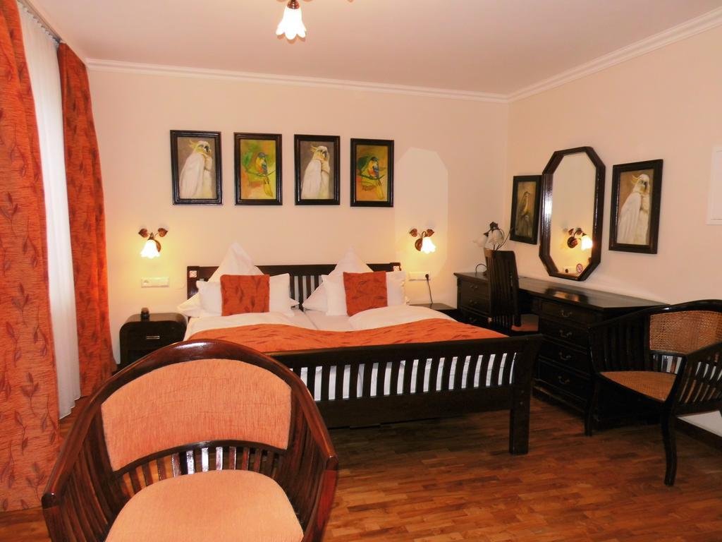 Aparthotel Guzulka & Restaurant Berlin Exteriör bild